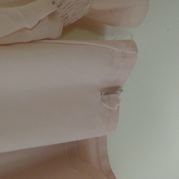 Women's Calvin Klein blush pink blouse top v-neck easy care shirred cuff large - Picture 3 of 10
